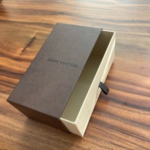 LV Box #2 18cm x 9.5cm